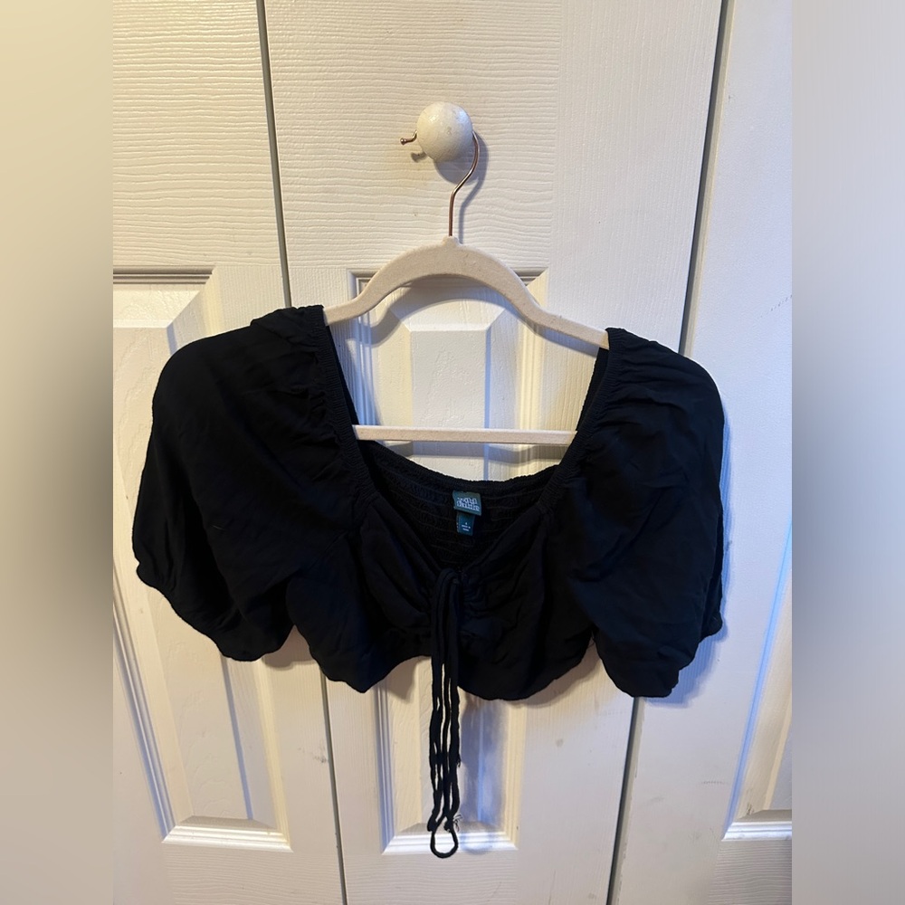 Wild Fable Black Cropped Blouse with Puffy Sleeves